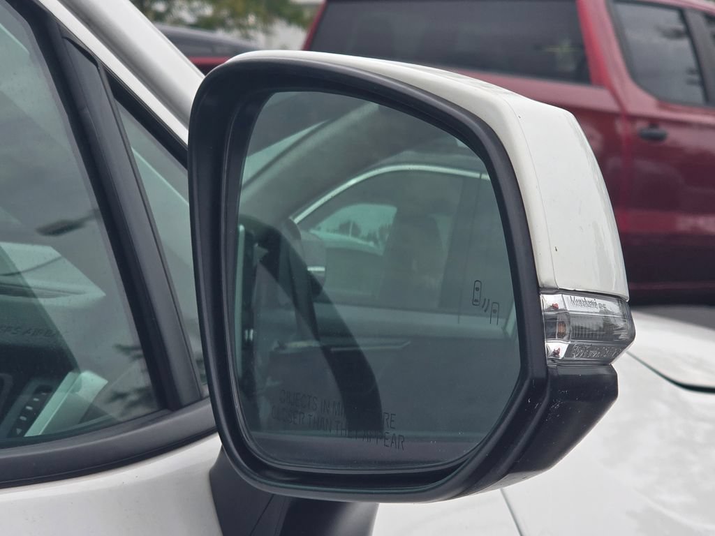 Used 2024 Toyota RAV4 LE AWD/4WD image 18
