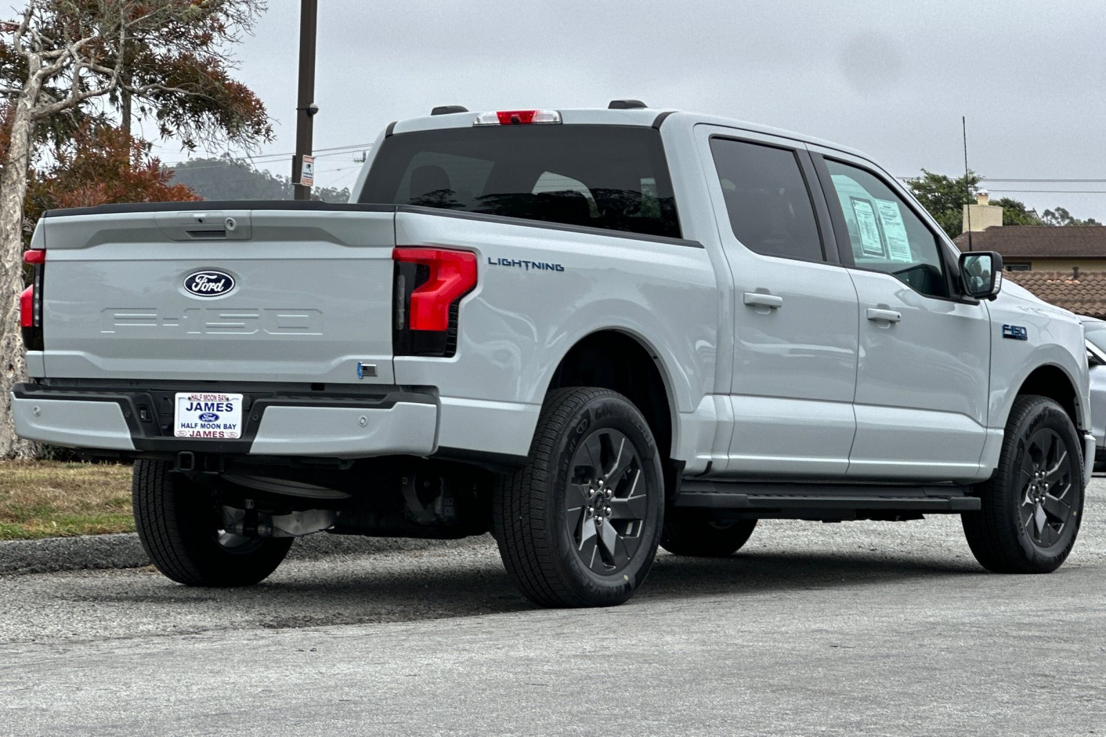 Used 2024 Ford F150 Lightning Flash AWD/4WD image 5