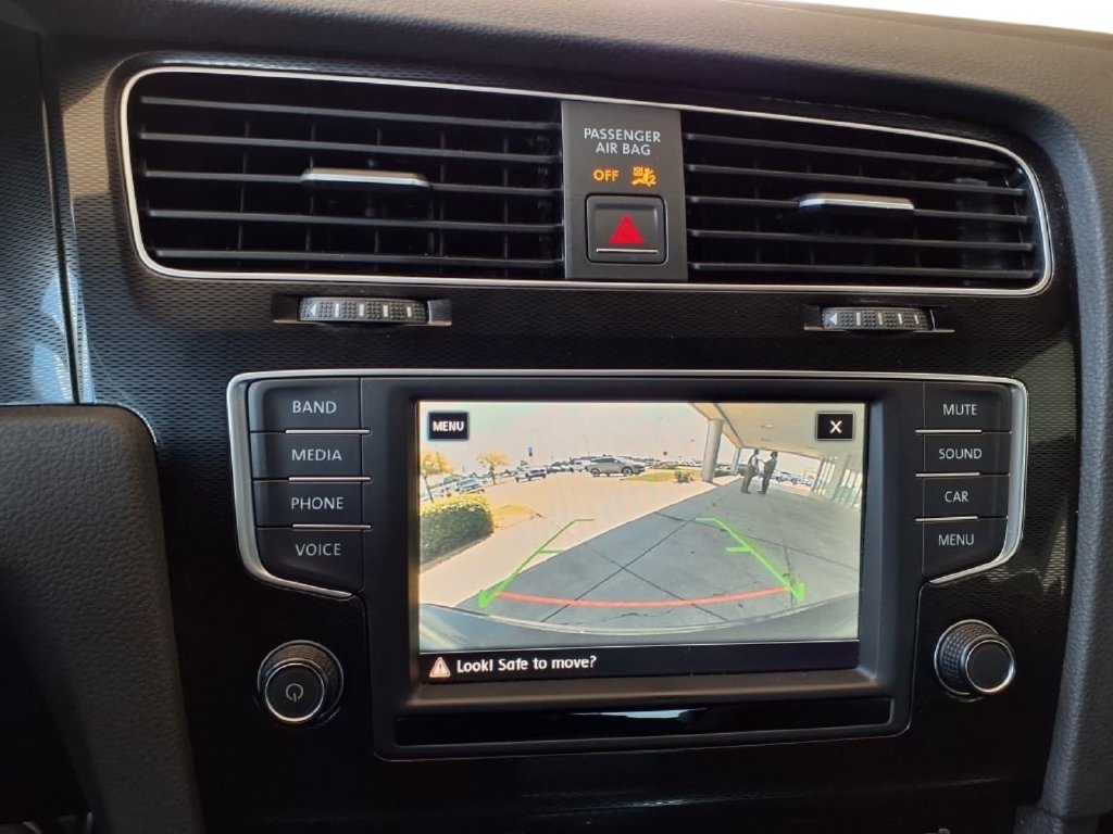 Used 2017 Volkswagen GTI SE FWD image 28