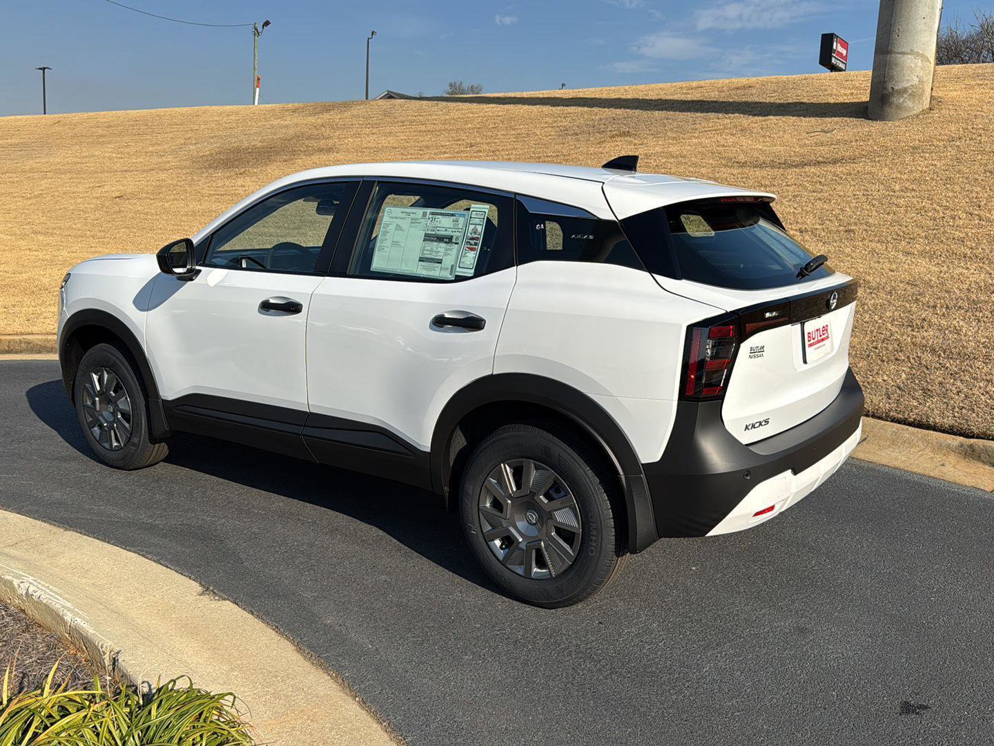 New 2026 Nissan Kicks S image 3