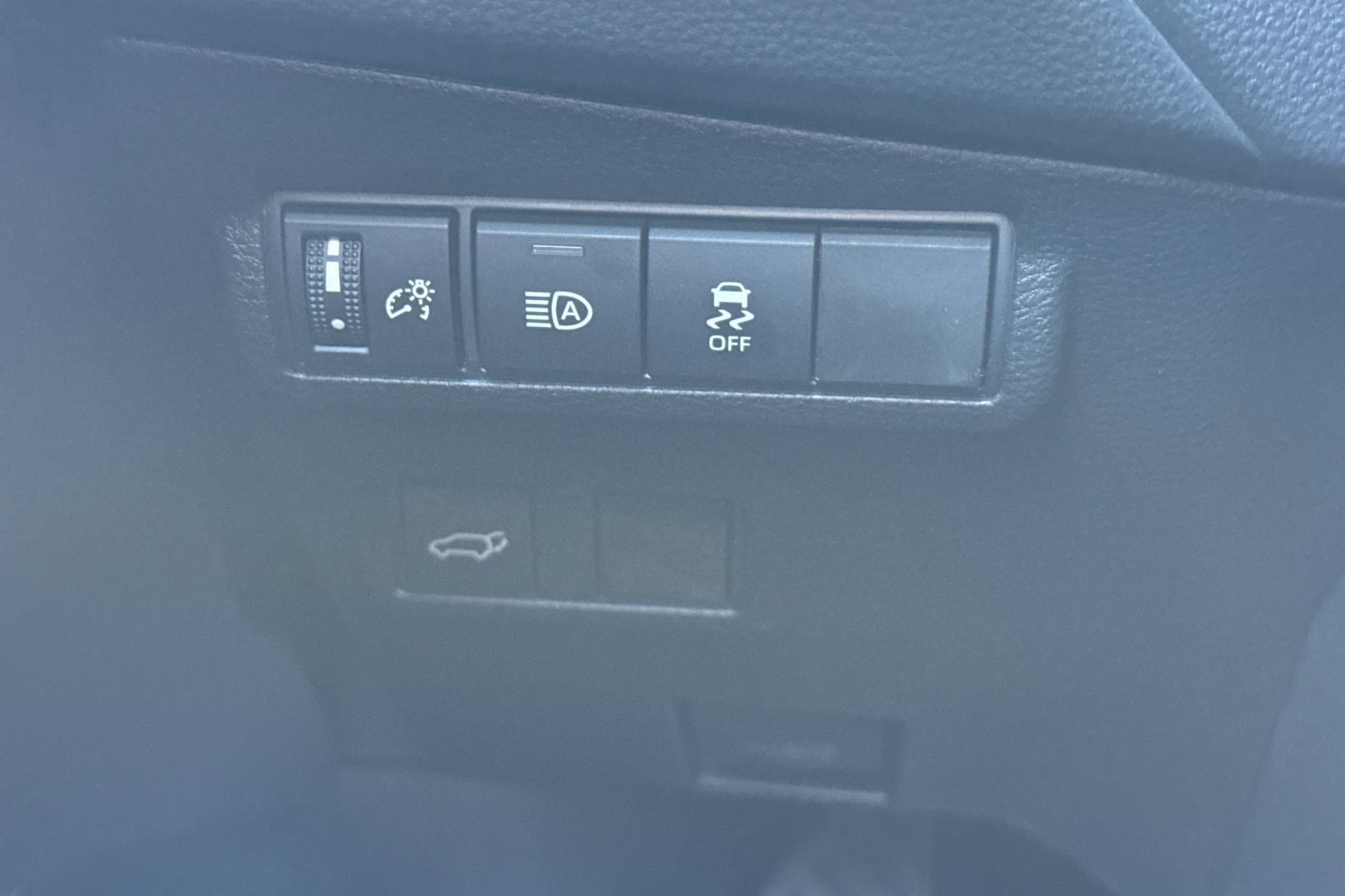 New 2026 Toyota Corolla Cross XLE image 28