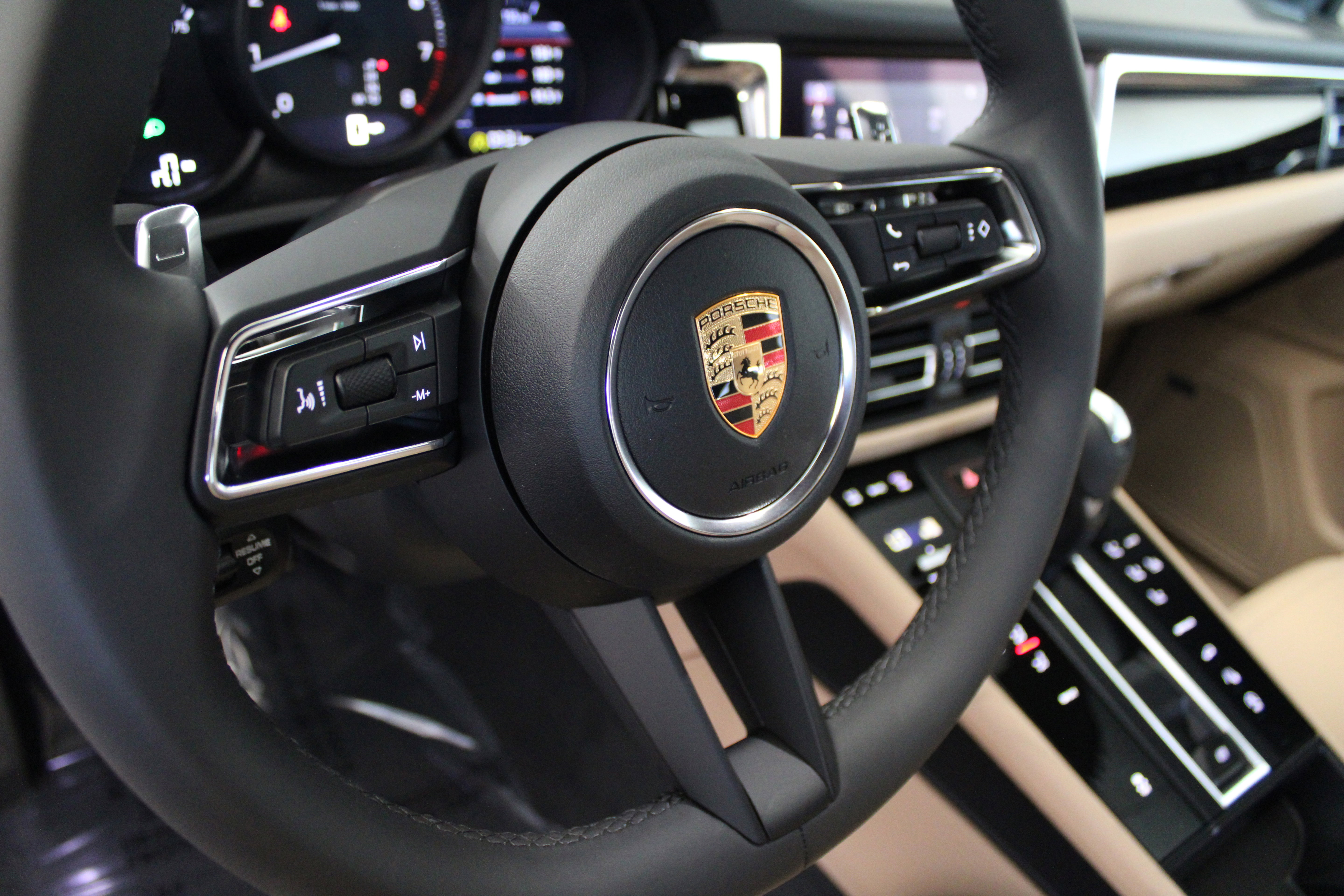 New 2026 Porsche Macan image 24