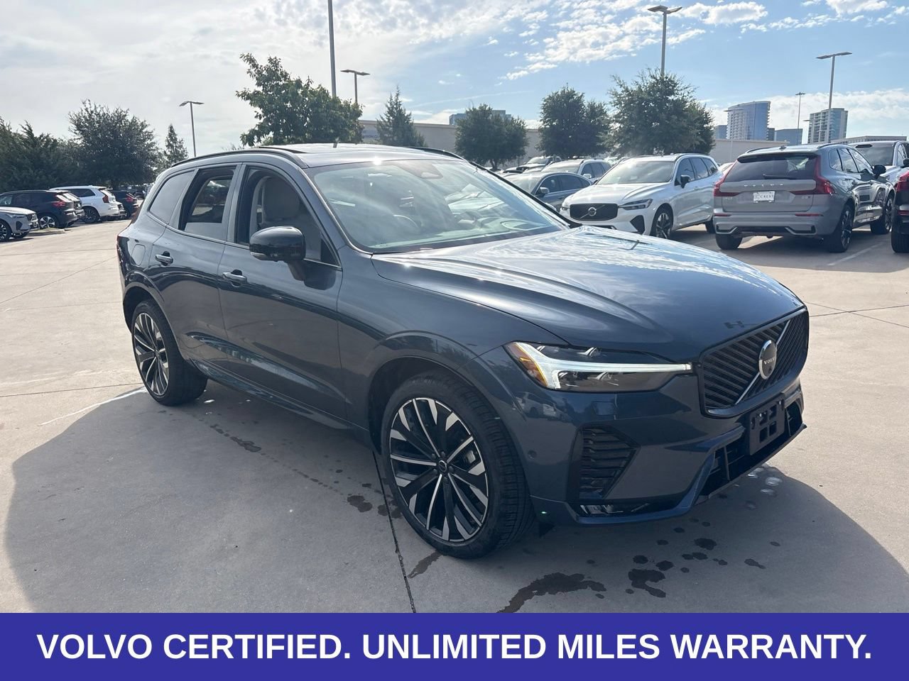 Certified 2026 Volvo XC60 B5 Ultra AWD/4WD image 3