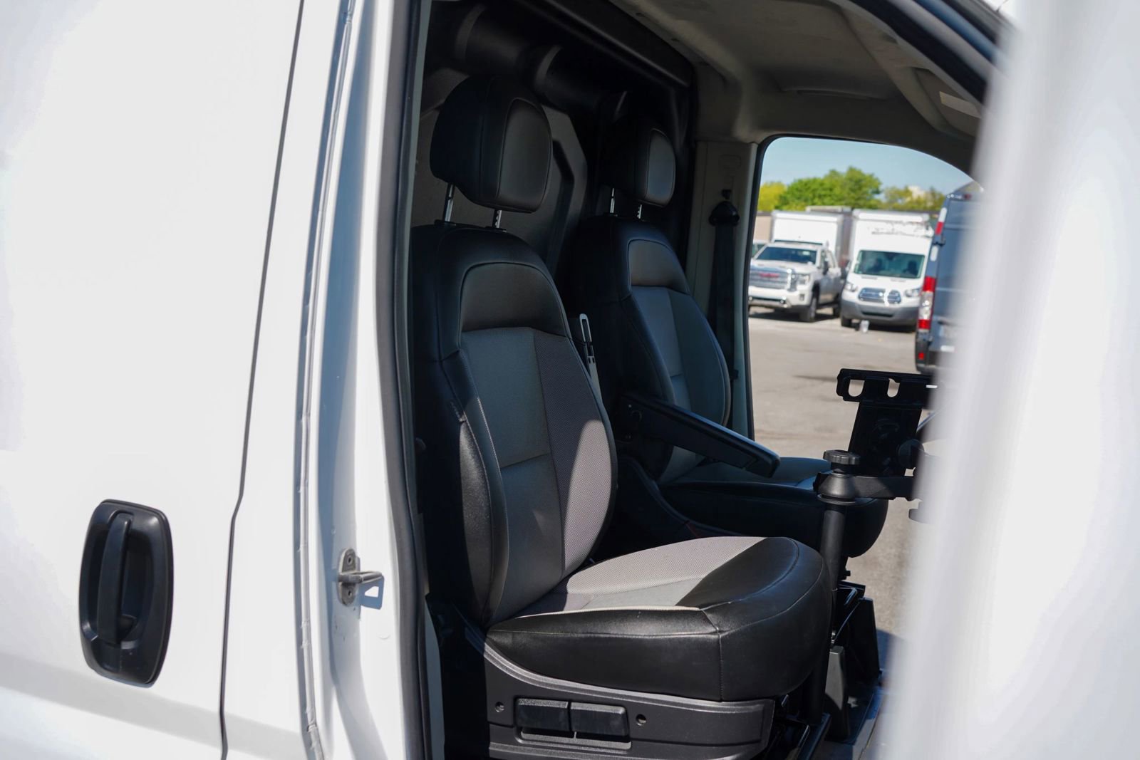 Used 2021 RAM ProMaster 2500 FWD image 27