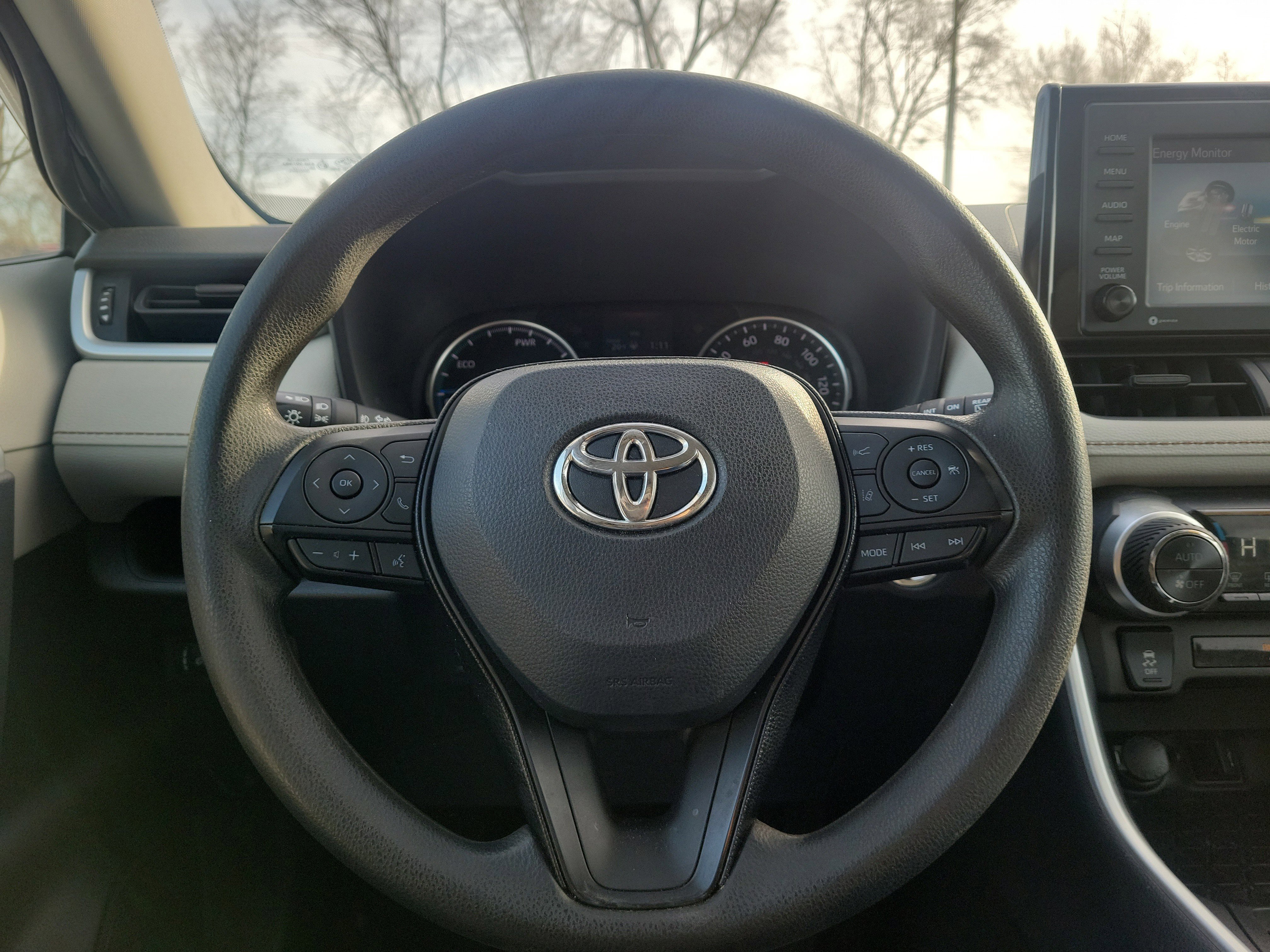 Used 2021 Toyota RAV4 XLE image 19