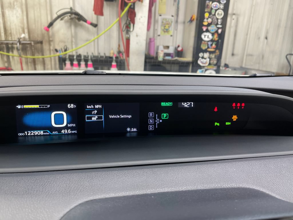 Certified 2019 Toyota Prius XLE w/ Advanced Technology Package AWD/4WD image 20