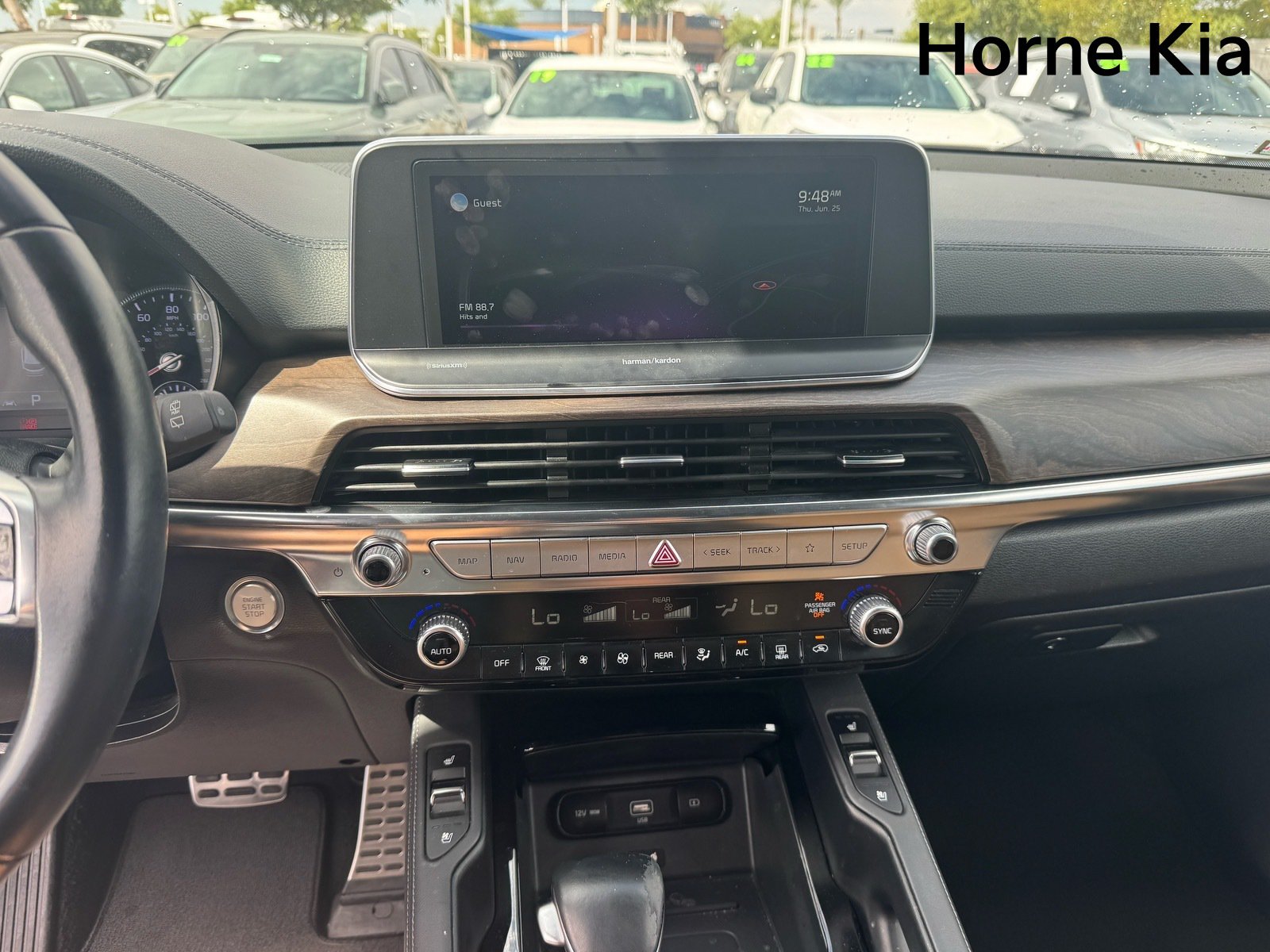 Certified 2022 Kia Telluride SX w/ Towing Package FWD image 21