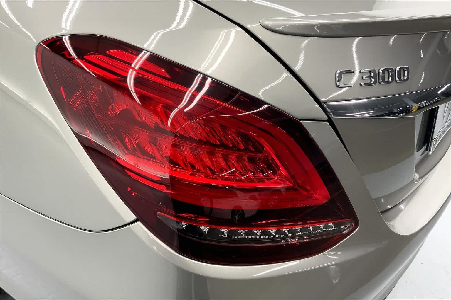 Used 2019 Mercedes-Benz C 300 Sedan image 28