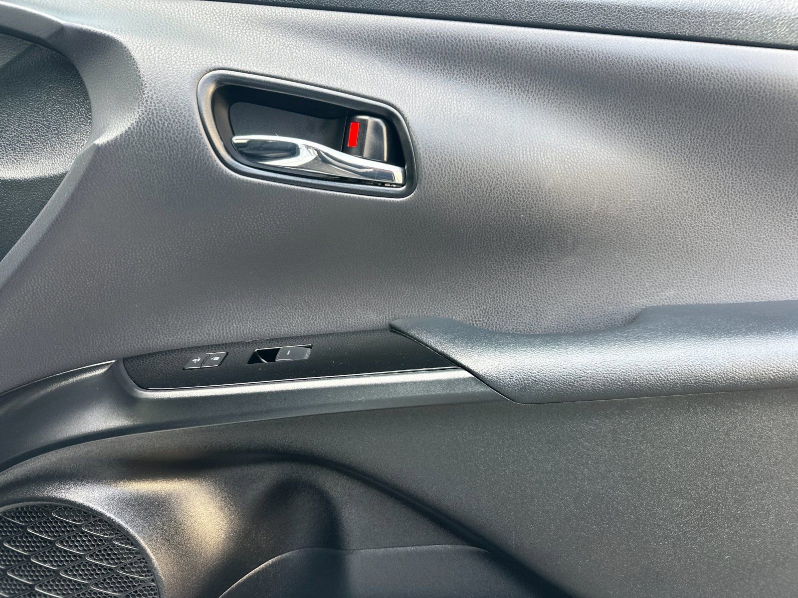 Used 2020 Toyota Prius LE image 20