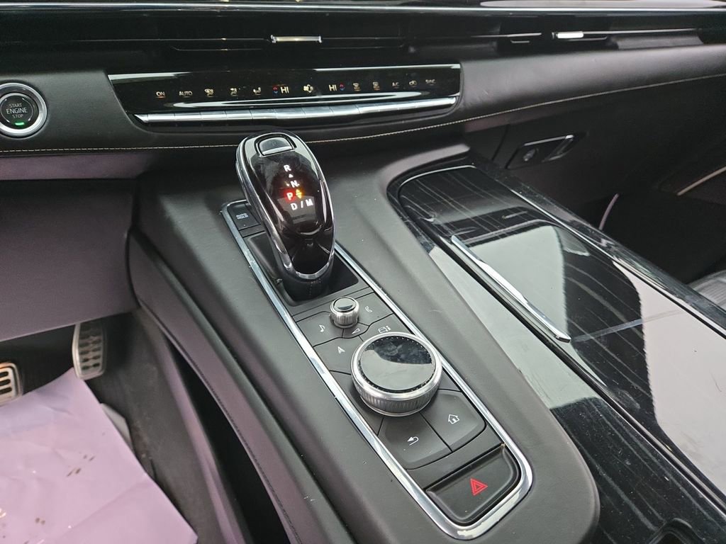 Certified 2024 Cadillac Escalade V w/ LPO, ONYX Package image 32