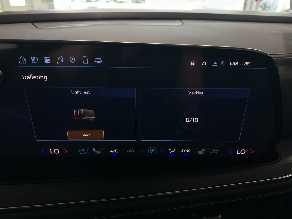 New 2025 Chevrolet Suburban Premier image 21