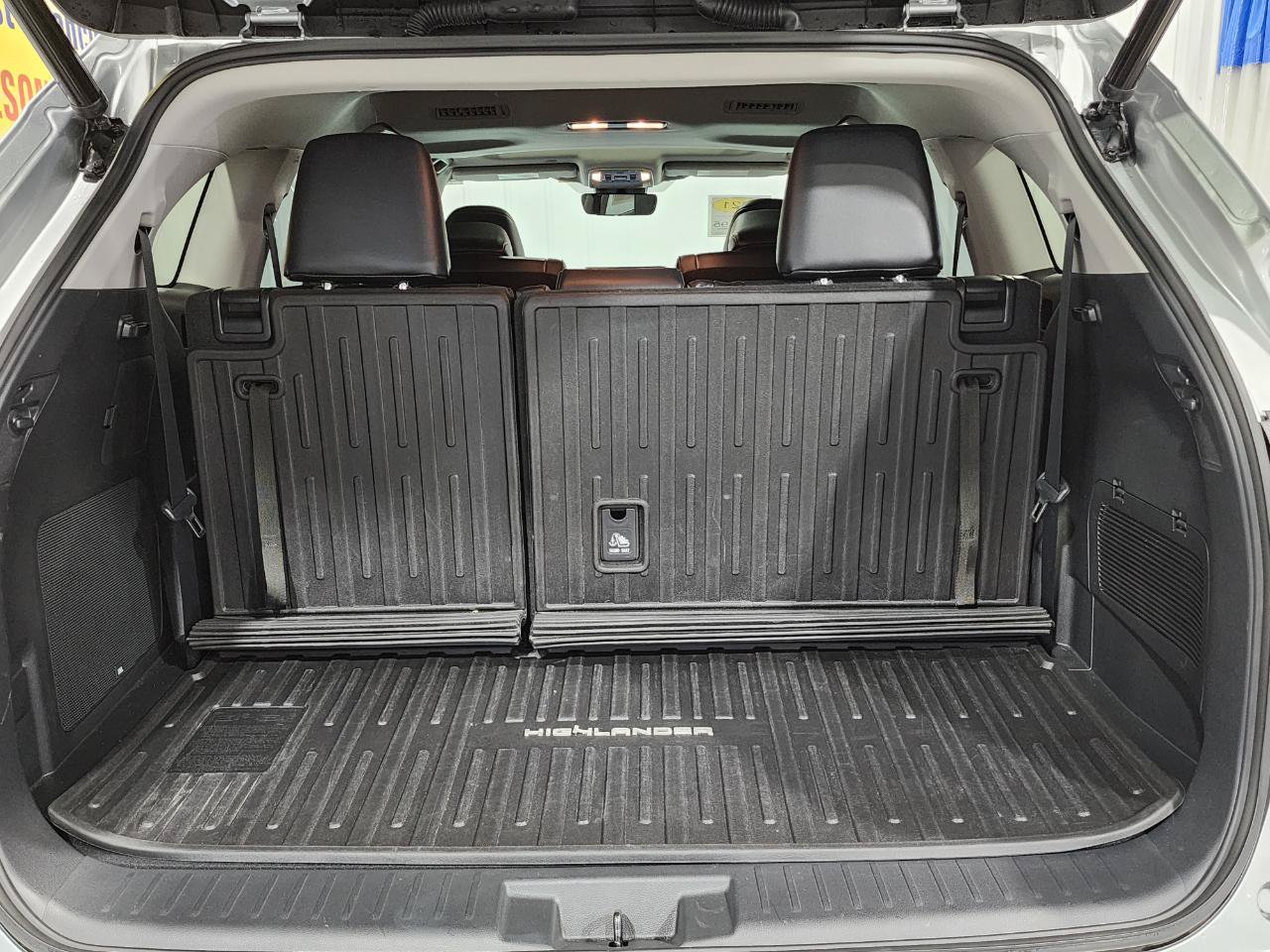Used 2021 Toyota Highlander Limited AWD/4WD image 35
