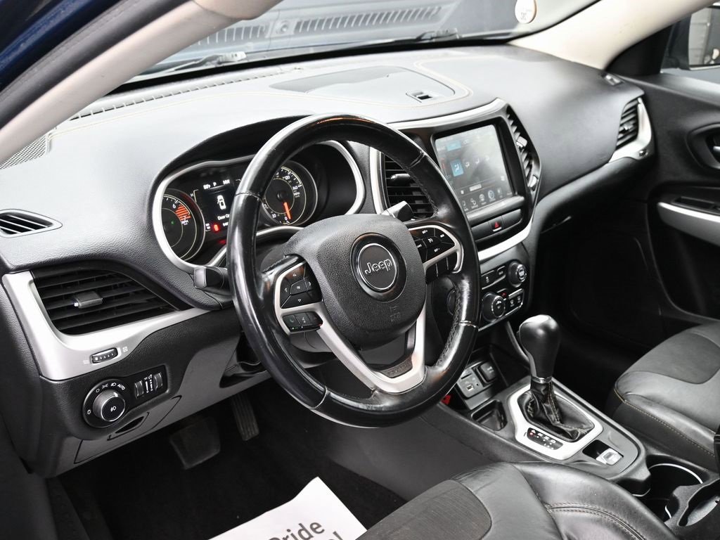 Used 2018 Jeep Cherokee Latitude Plus image 15