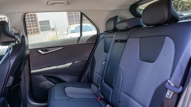 Certified 2025 Kia Niro EX FWD image 19
