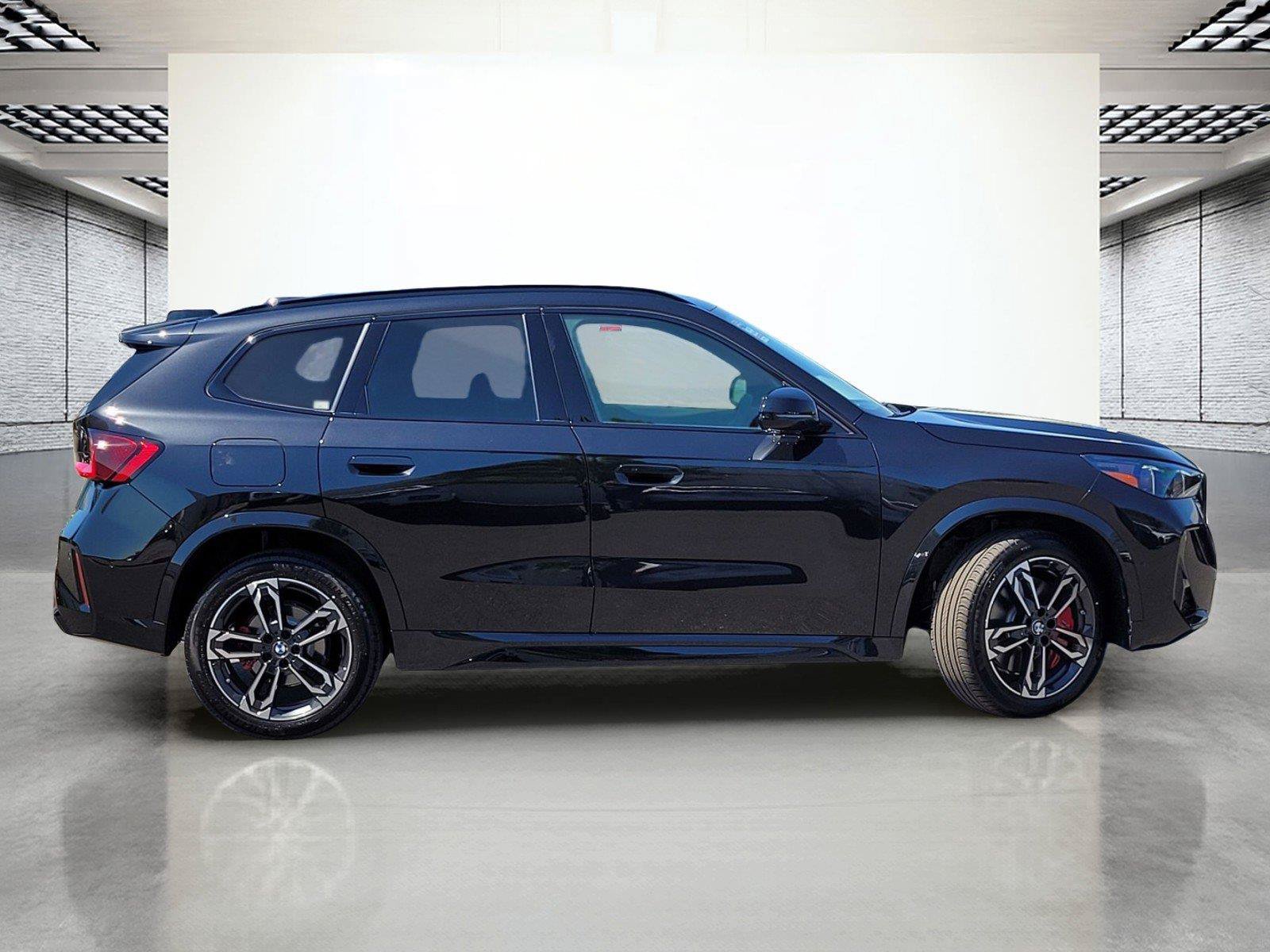 New 2026 BMW X1 xDrive28i w/ M Sport Package AWD/4WD image 4