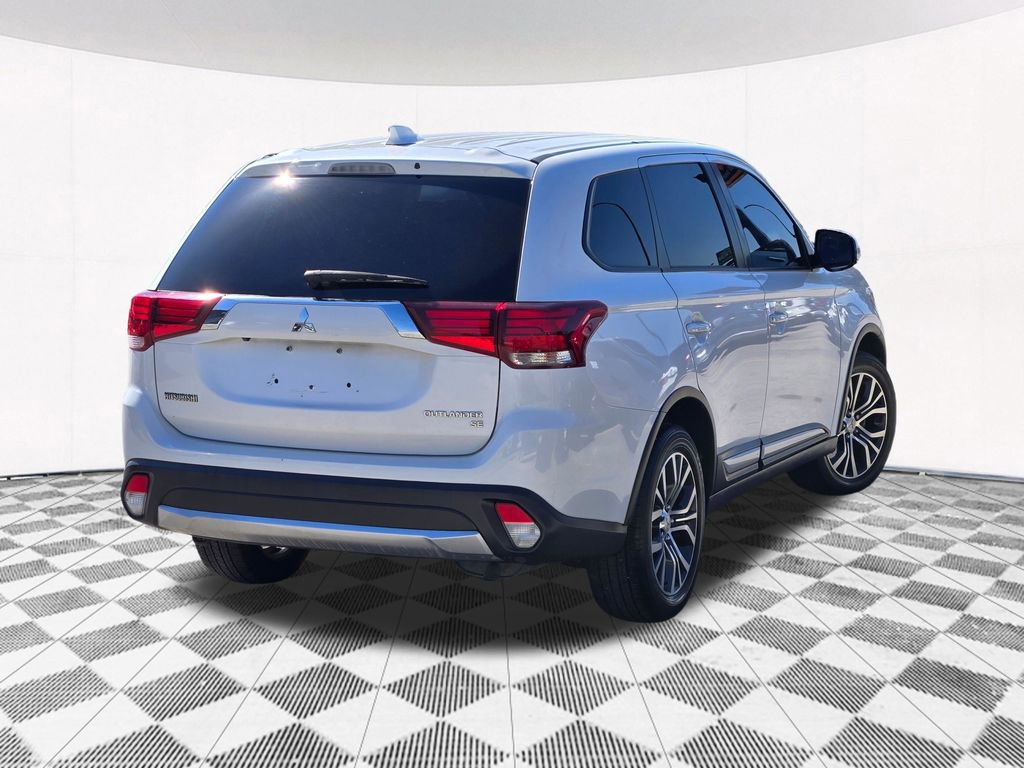 Used 2018 Mitsubishi Outlander SE FWD image 15