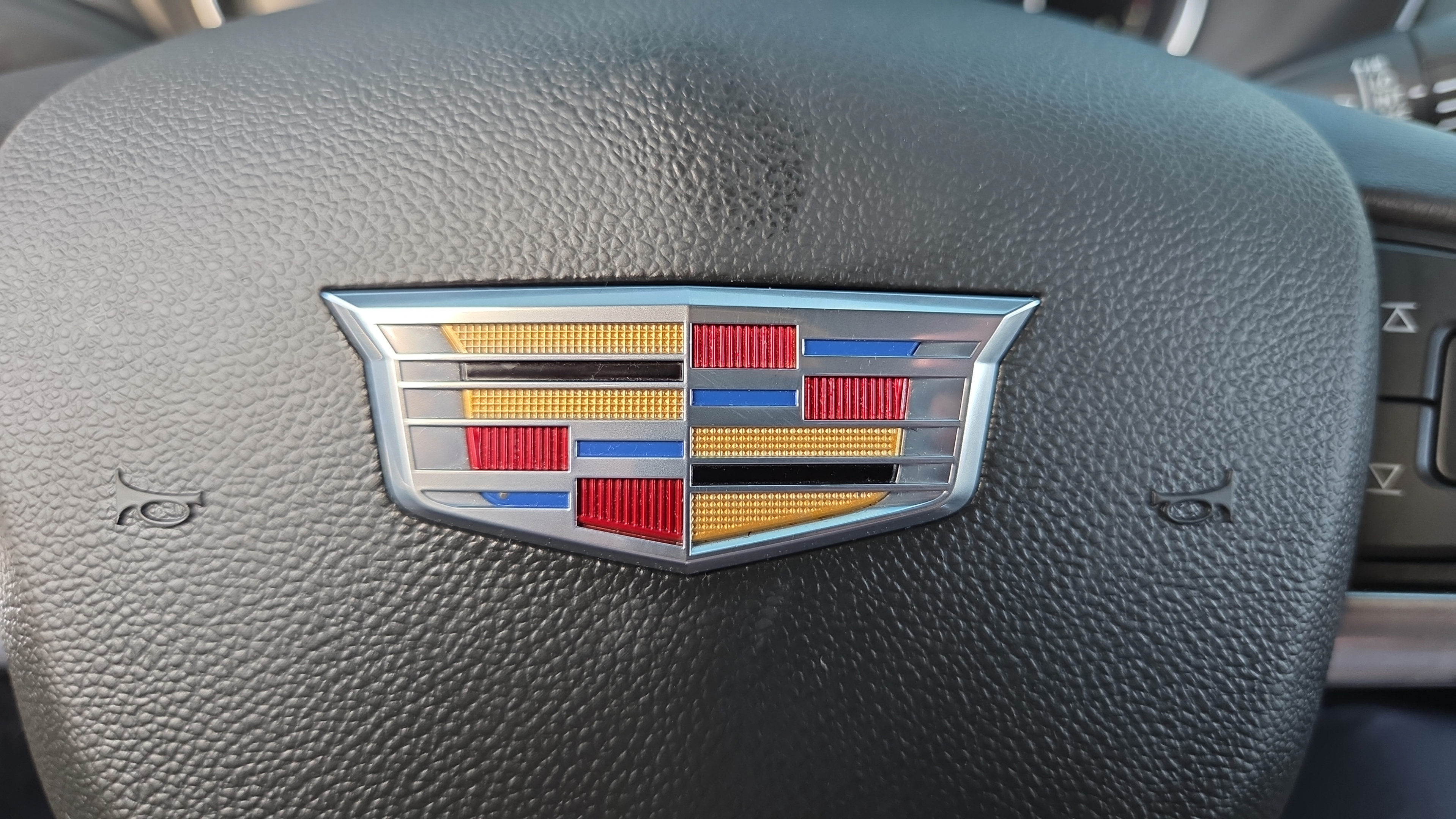 Used 2023 Cadillac CT4 Luxury RWD image 32