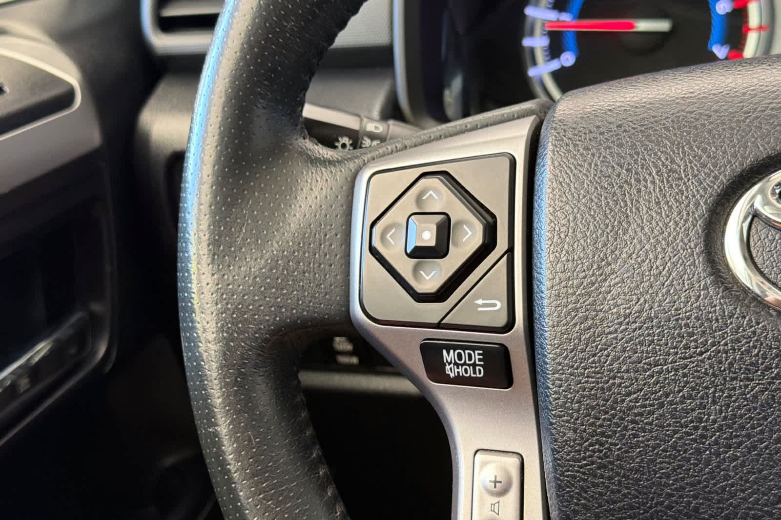 Used 2019 Toyota 4Runner SR5 AWD/4WD image 24