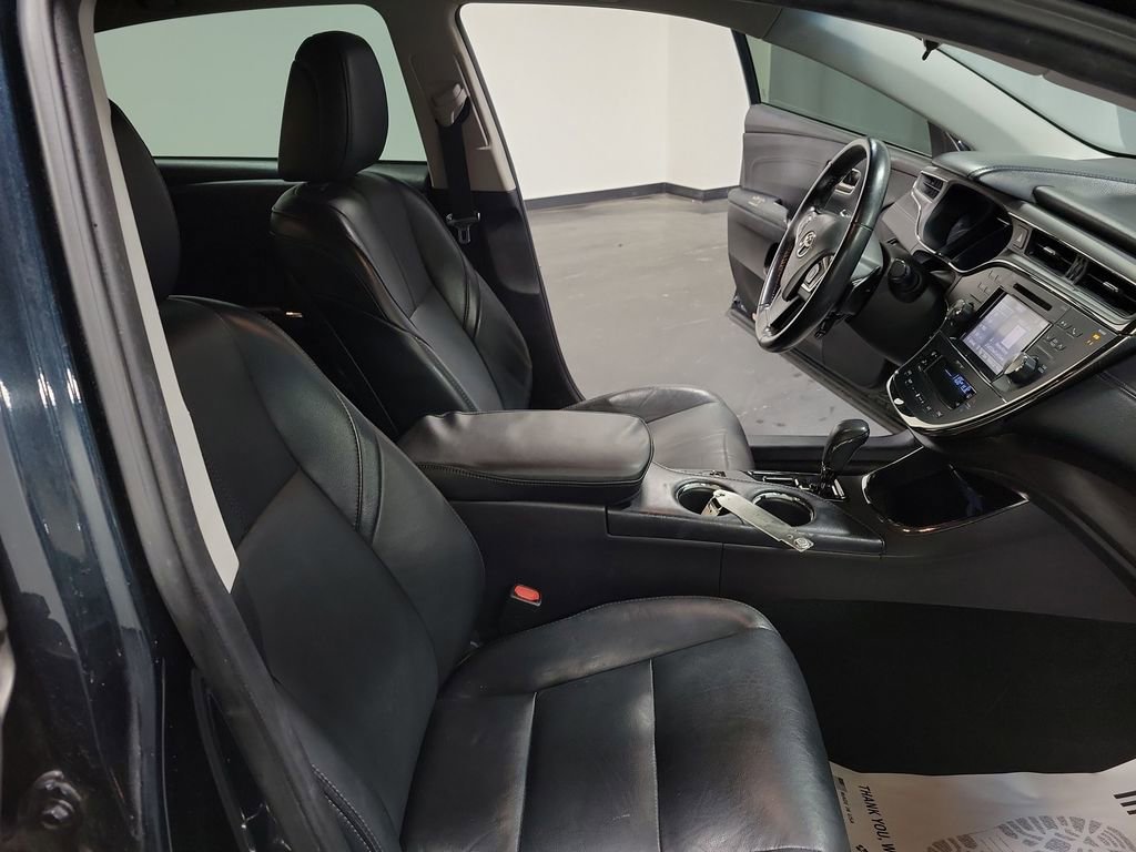 Used 2016 Toyota Avalon XLE image 24