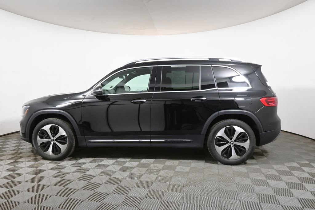 Certified 2026 Mercedes-Benz GLB 250 4MATIC image 2