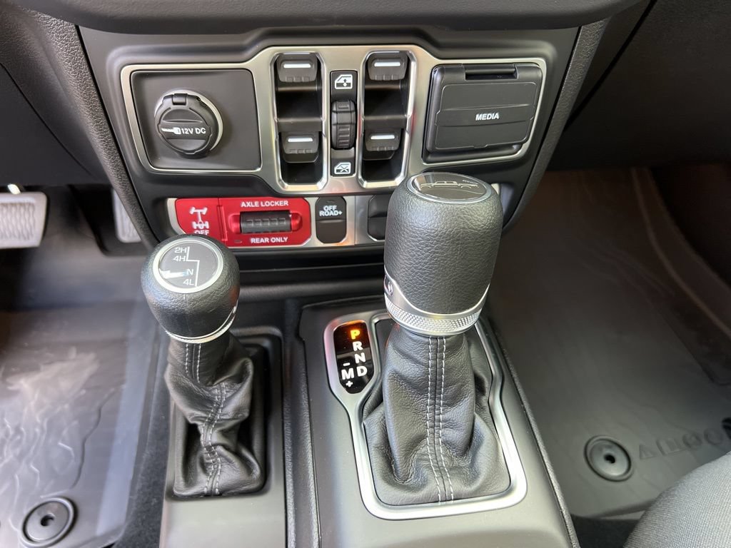 New 2026 Jeep Gladiator Mojave AWD/4WD image 17