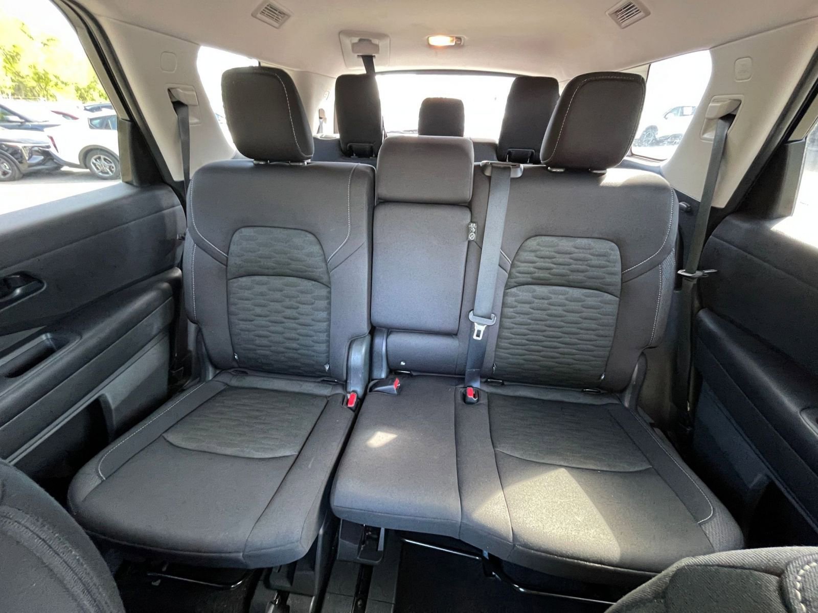 Used 2025 Nissan Pathfinder SV AWD/4WD image 41