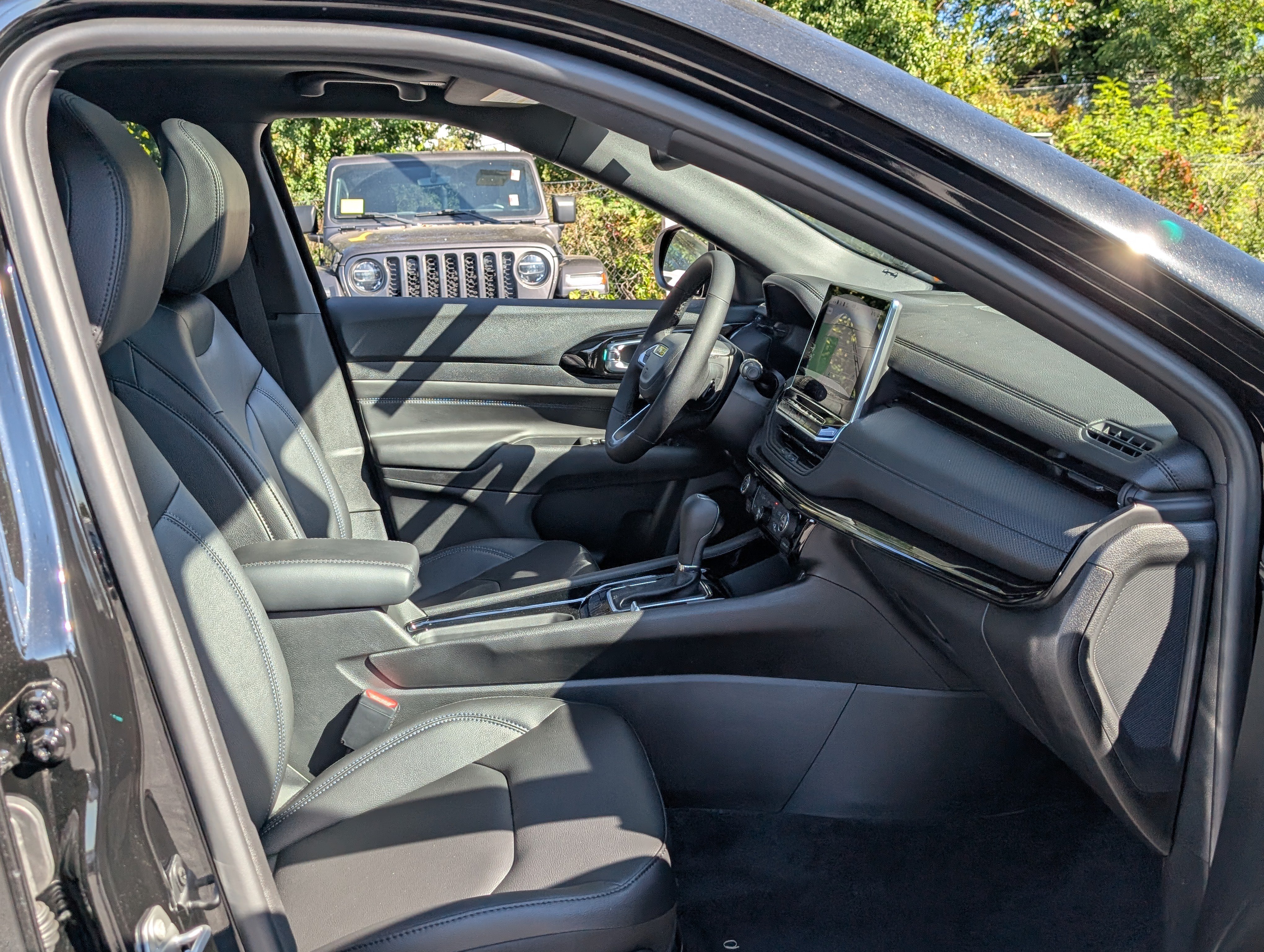 New 2026 Jeep Compass Limited w/ Sun, Sound & Navigation Group AWD/4WD image 9