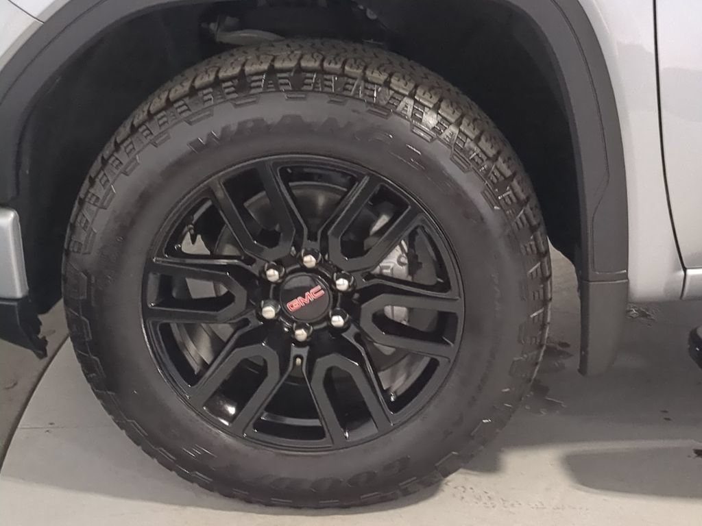 Used 2025 GMC Sierra 1500 Elevation AWD/4WD image 17