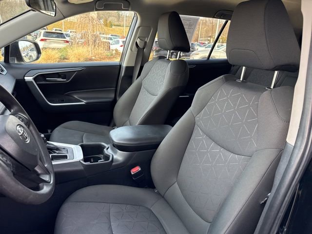 Used 2024 Toyota RAV4 XLE image 25
