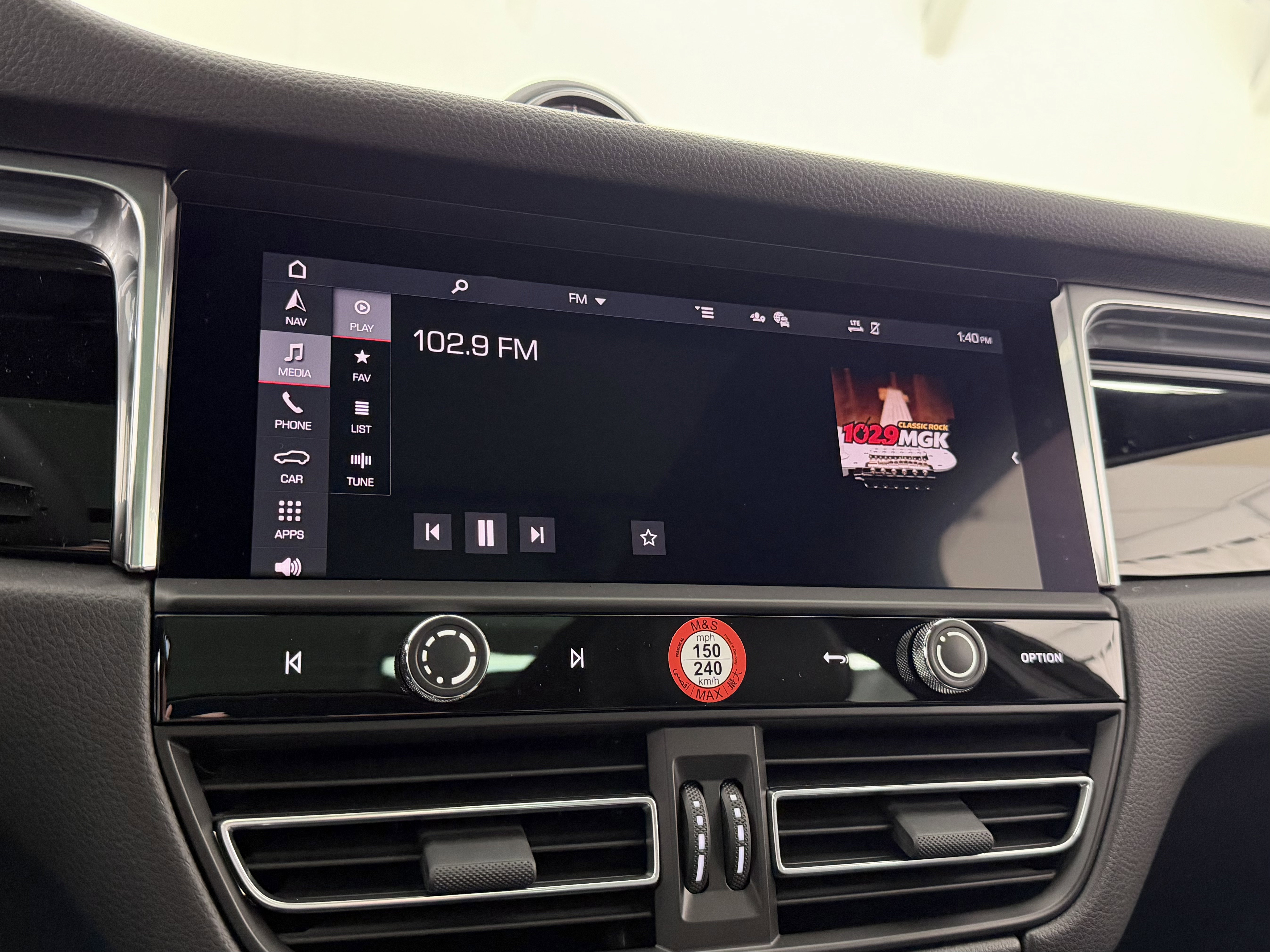 New 2026 Porsche Macan image 41