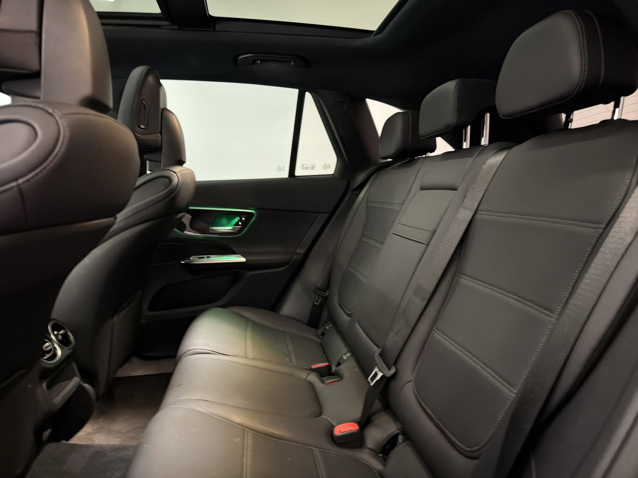 Used 2026 Mercedes-Benz GLC 300 image 26