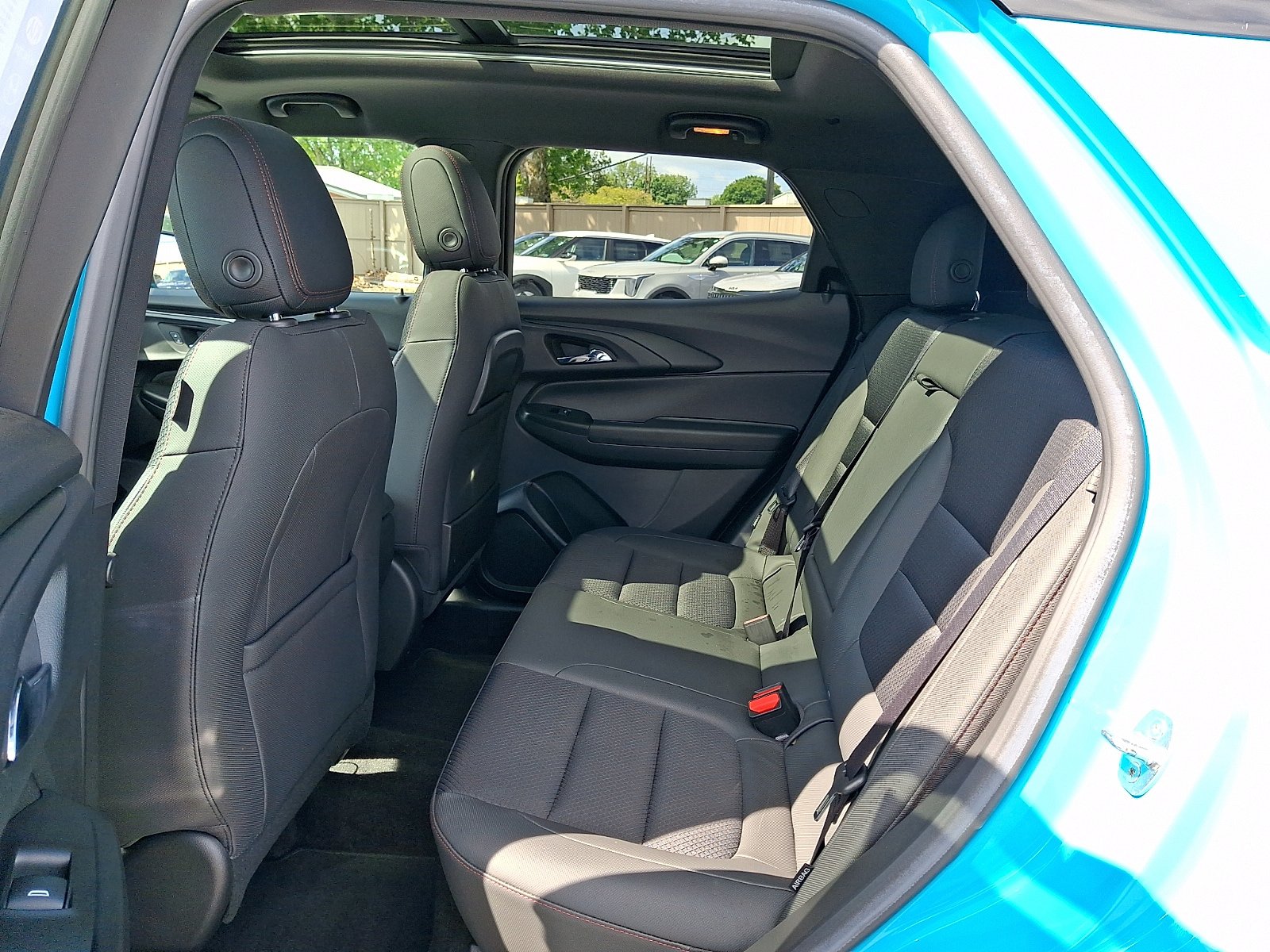 Used 2022 Chevrolet TrailBlazer RS w/ Sun and Liftgate Package AWD/4WD image 11
