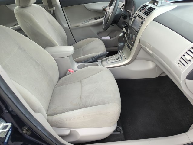Used 2013 Toyota Corolla LE FWD image 19