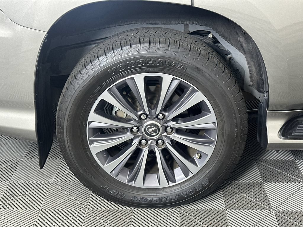 Used 2021 Lexus GX 460 Luxury w/ Accessory Package AWD/4WD image 17