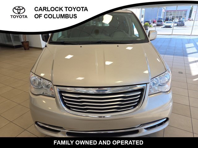 Used 2016 Chrysler Town & Country Touring FWD image 5