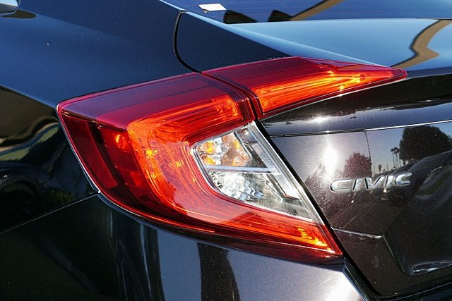 Used 2018 Honda Civic LX image 7