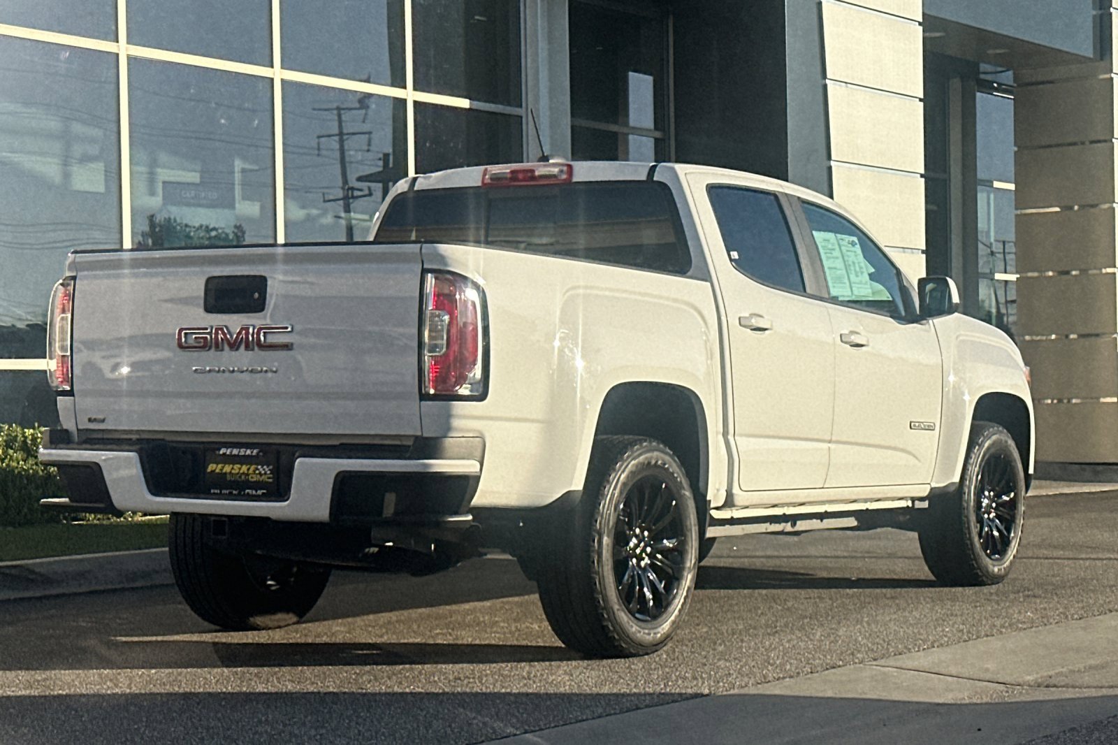 Used 2022 GMC Canyon Elevation w/ Trailering Package image 4