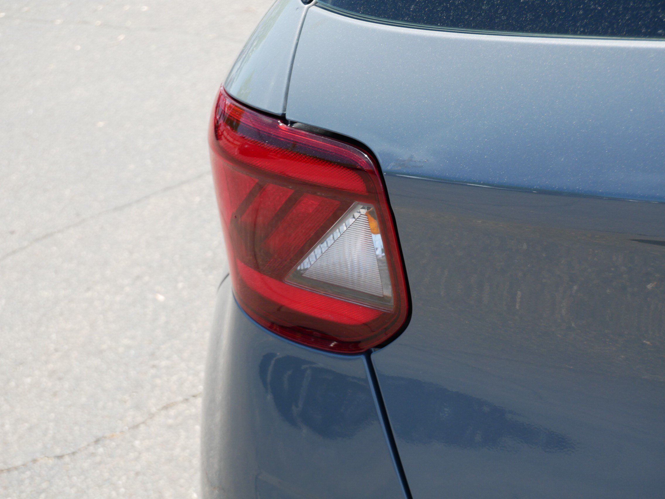 Used 2021 Hyundai Venue SEL FWD image 16