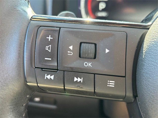 Used 2022 Nissan Rogue Platinum w/ Head-Up Display Package image 37