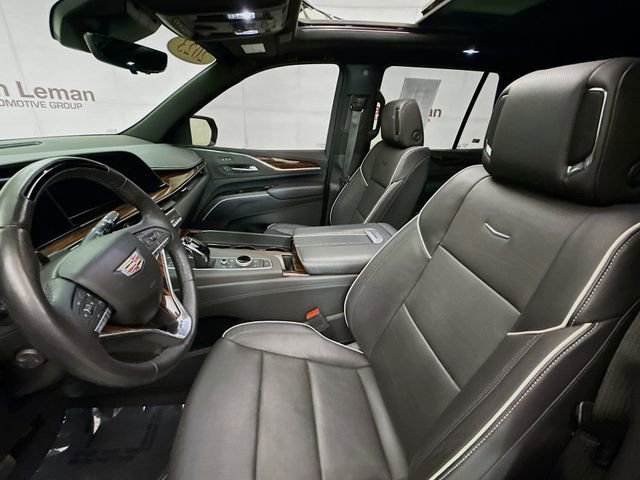 Used 2023 Cadillac Escalade Premium Luxury w/ Performance Package image 23