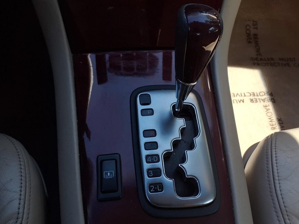 Used 2004 Lexus ES 330 FWD image 10