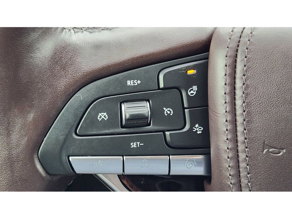 Certified 2023 Cadillac Escalade Premium Luxury Platinum w/ LPO, Radiant Package image 18