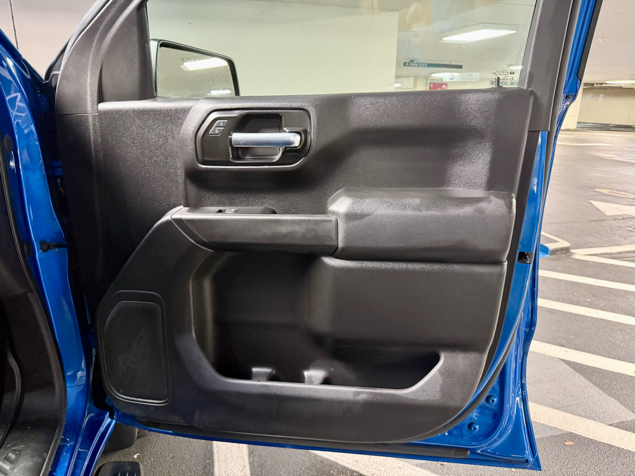 Used 2022 Chevrolet Silverado 1500 Custom image 32