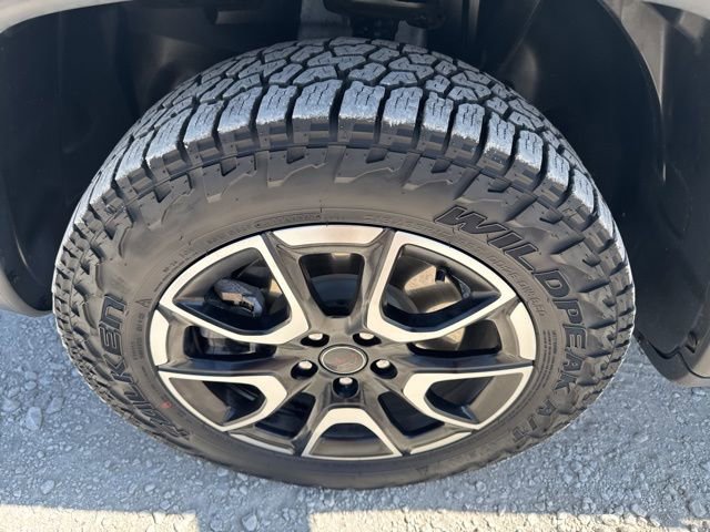 Used 2025 Jeep Compass Trailhawk AWD/4WD image 26