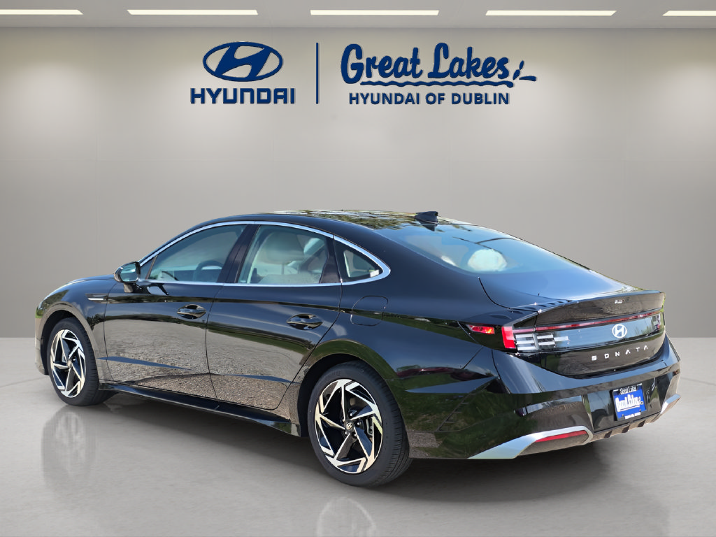 New 2026 Hyundai Sonata SEL FWD image 3