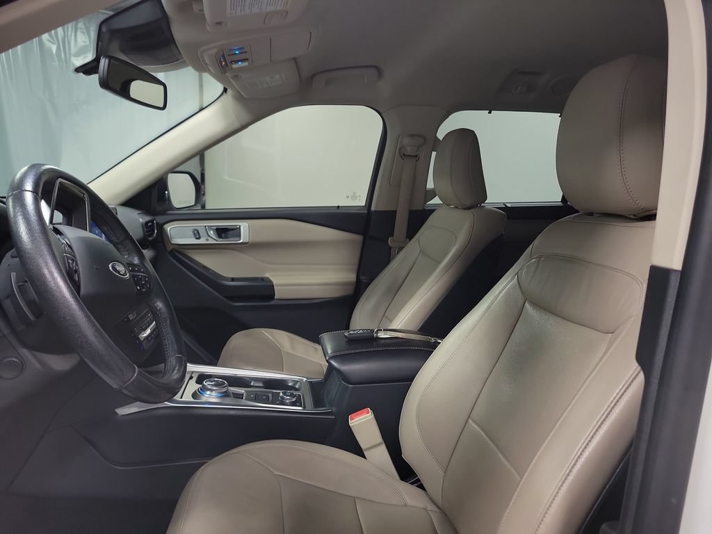 Used 2020 Ford Explorer Limited AWD/4WD image 16