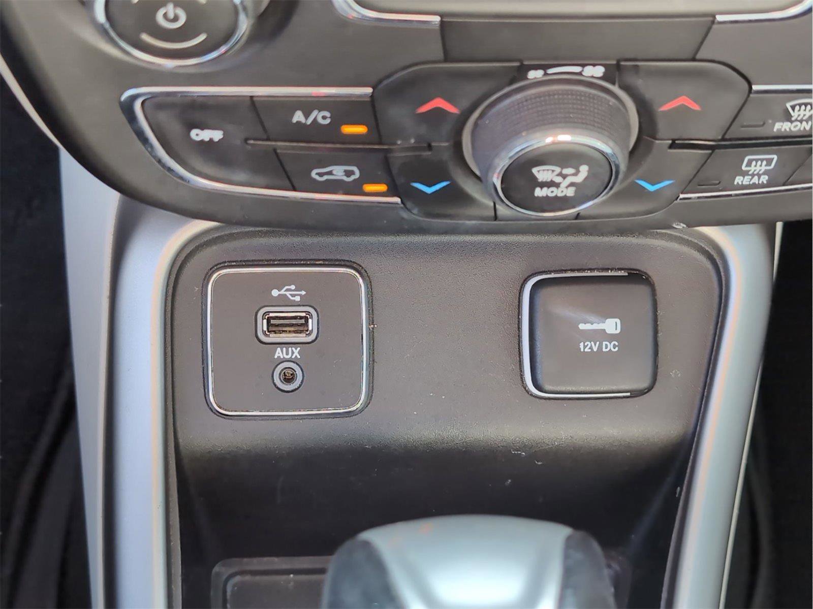 Used 2018 Jeep Compass Latitude w/ Popular Equipment Group image 22