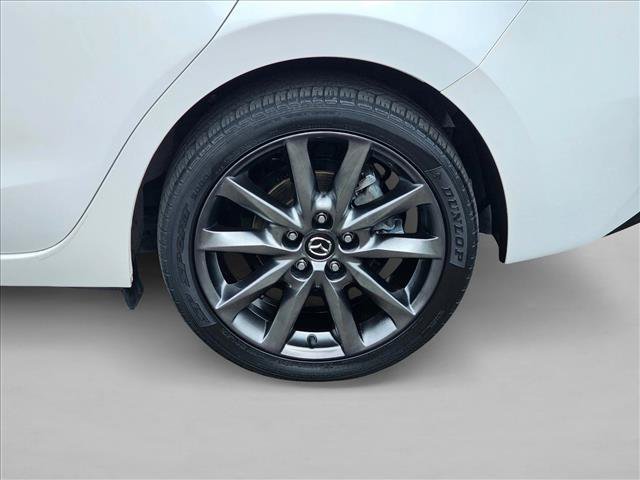 Used 2018 MAZDA MAZDA3 Touring FWD image 9