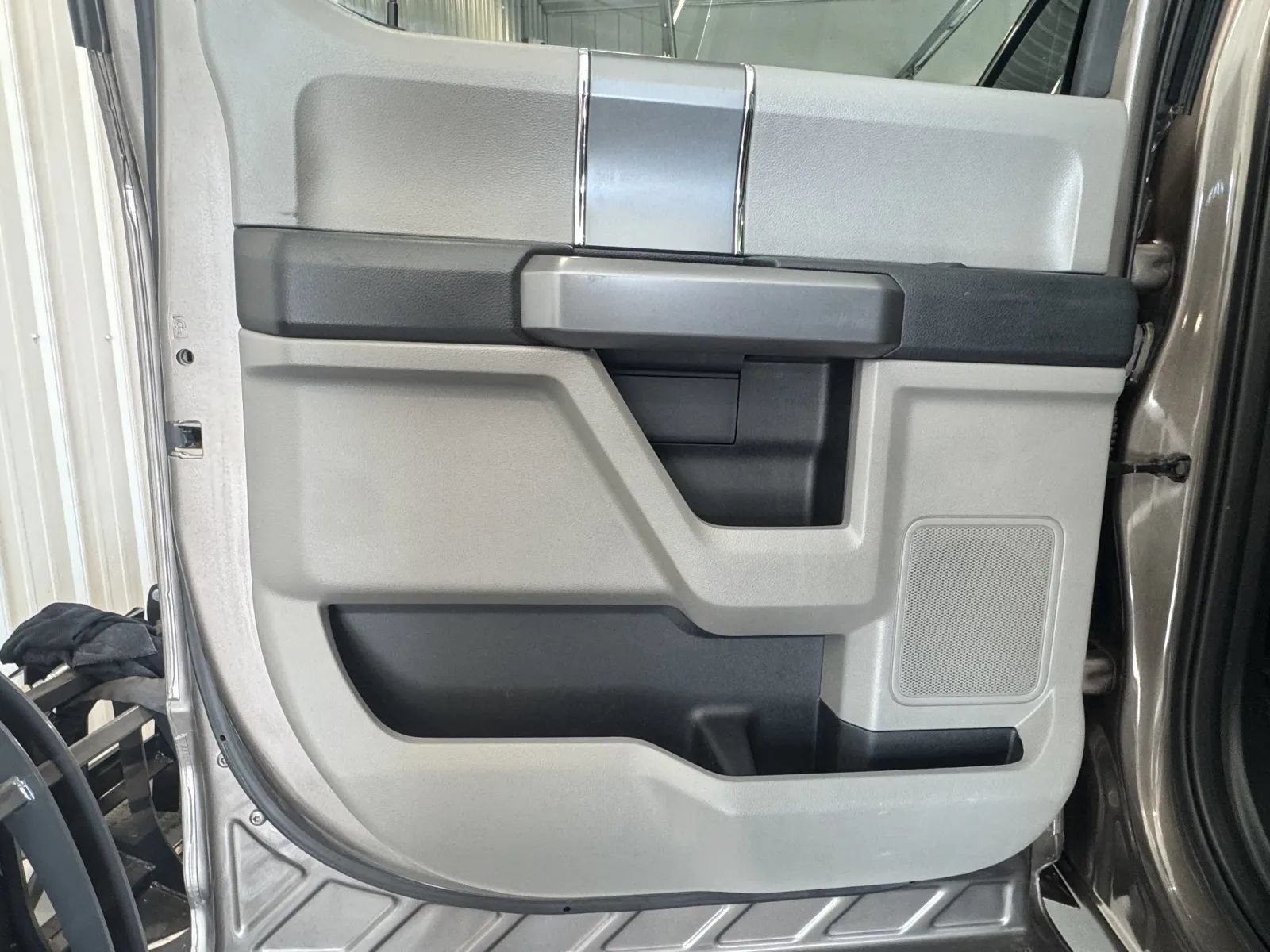 Used 2019 Ford F150 XLT w/ Equipment Group 302A Luxury AWD/4WD image 13