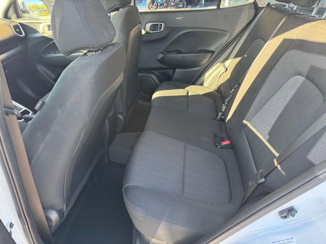 Used 2025 Hyundai Venue SE image 13